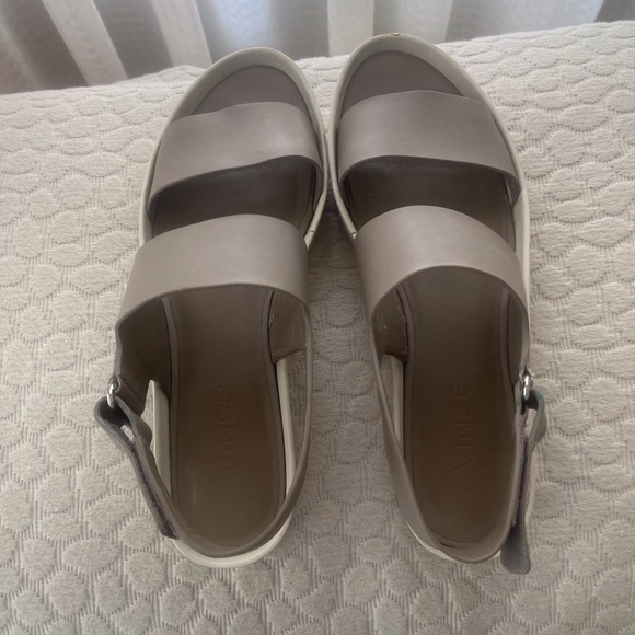 Summer Sale with Vince sandals cool comfortable platform - Picture 3 of 5